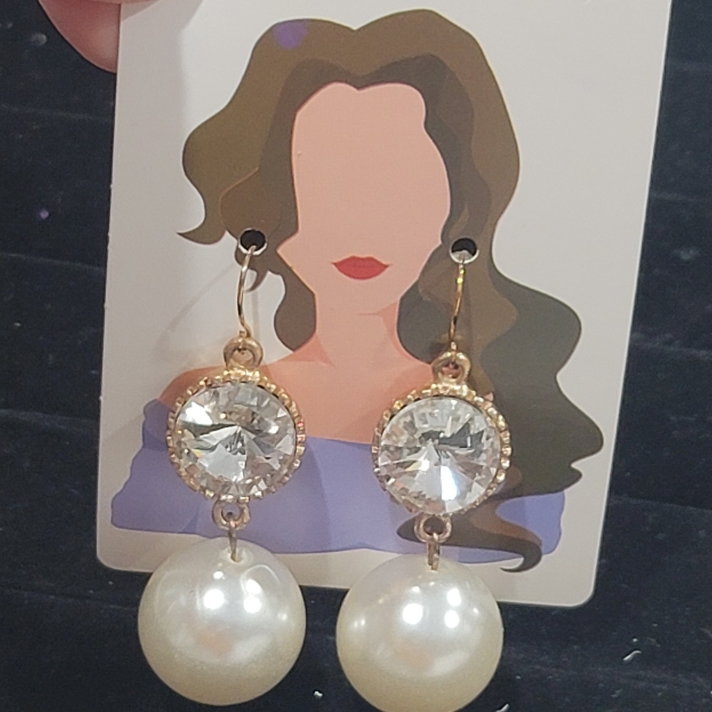 3x$15 Costume pearl earrings